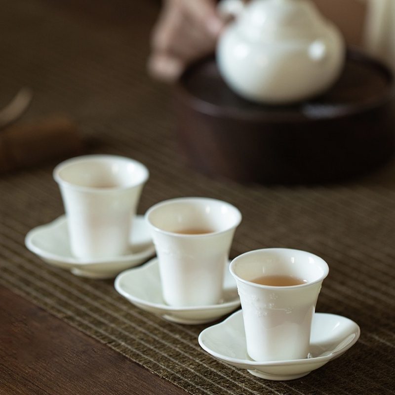 新功茶馆 象牙白品茗杯德化羊脂玉堆雕白瓷功夫茶具闻香杯